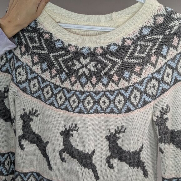 *3/$10* Garage Fairisle Christmas Holiday Sweater Grey White Pink Blue Size XS - Picture 2 of 3